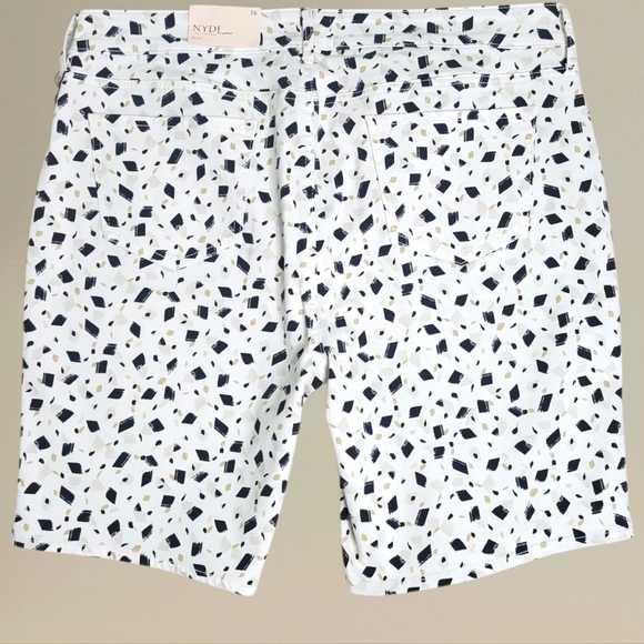 NYDJ Ella Lift & Tuck 5 Pocket Denim Shorts Ellensburg Cream Blk/Tan Pattern 16 - Picture 8 of 9